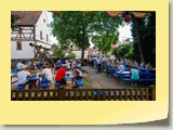 Samstag, Beginn 16 Uhr, um 15:30 war der Spielplatz schon fast voll