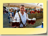 Bier für den Bratwurststand
