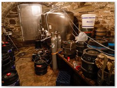 Verbessertes Zapf- und Kühlverfahren im Keller.
Respekt an die Konstrukteure