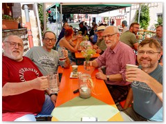 Anwohner + Üflder feiern 