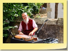 Livemusik mit Thomas Zrieschling aus Unfinden
