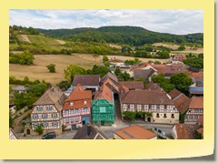 Drohnenflug am Brautag: Über dem Brauhaus zu den Haßbergen