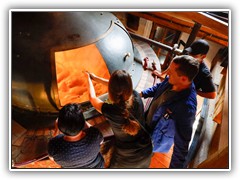 Malzzugabe durch Besucherinnen