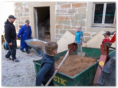 hilft auch schon mit