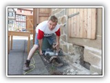 Die Gitter werden ausgebaut