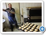Samstag Vormittag: die Brötchen werden gebacken