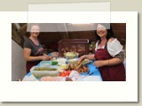 Brotzeit wird vorbereitet