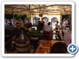 Am Bierstand: Schicht 1