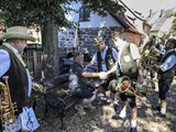 Fest Nachmittag: Urlesbacher spielen Ständchen zu Heiners Geburtstag