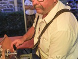 Fest Abends: Heinz zapft