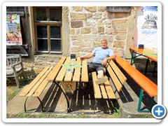 Unsere neue Bank am Brauhaus!
Handarbeit von Steff und Heiner.