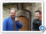 Heinz versucht zu rauchen