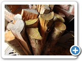 Holz wird auch viel gebraucht