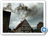 so sieht und richte jeder im Dorf, dass gebraut wird