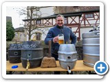 Stephan Fiedler bringt auch ein Fass mit. 
Die Bierauswahl ist beachtlich an diesem Tag.