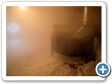 Bier kommt ins Abkühlbecken